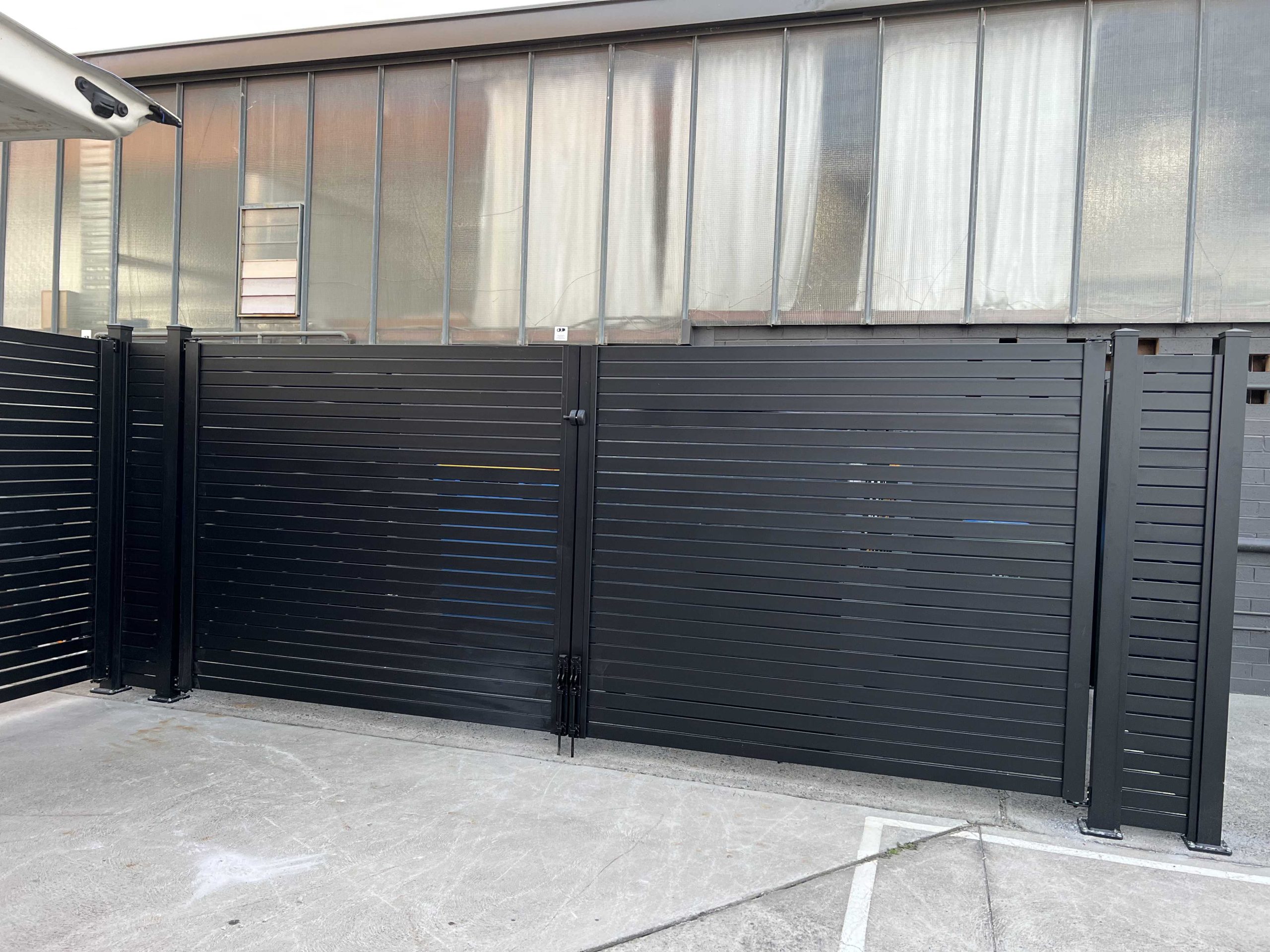 Aluminium Horizontal Slat Double Swing Gate - Image 10
